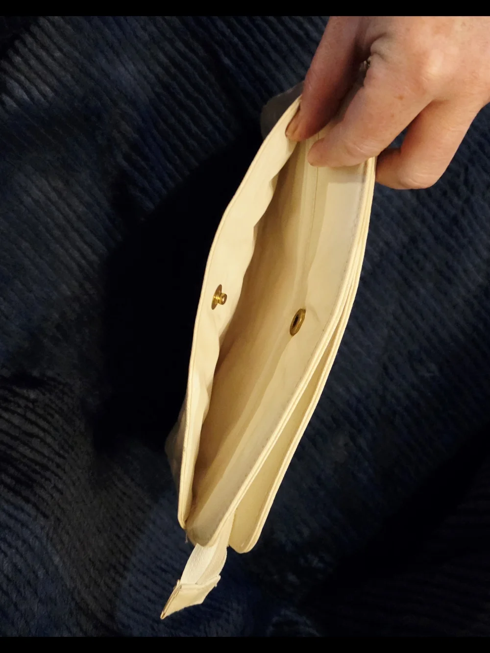 80s Vintage Cream Pleated Clutch